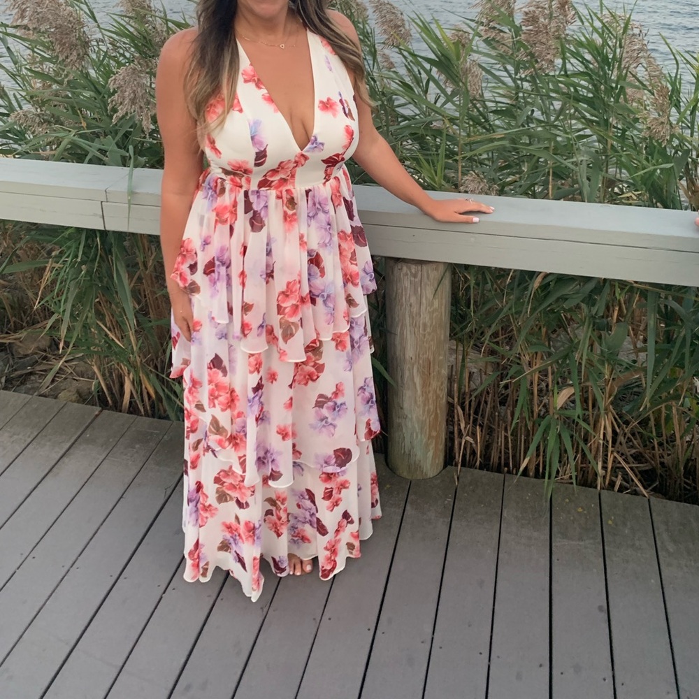 Fame and partners tiered floral gown size 8